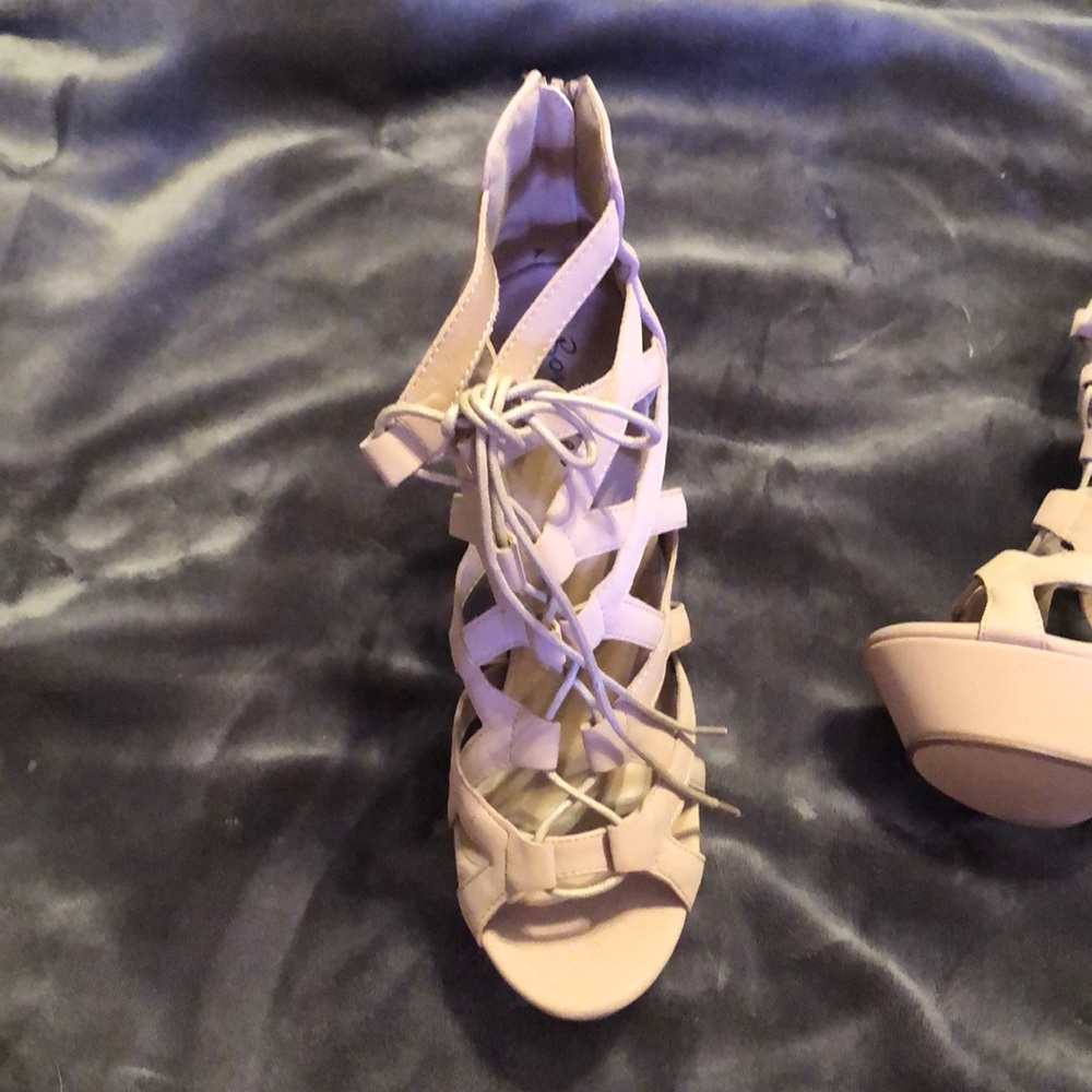 Bonnibell emillie 3 peep toe pump - Picture 2 of 6